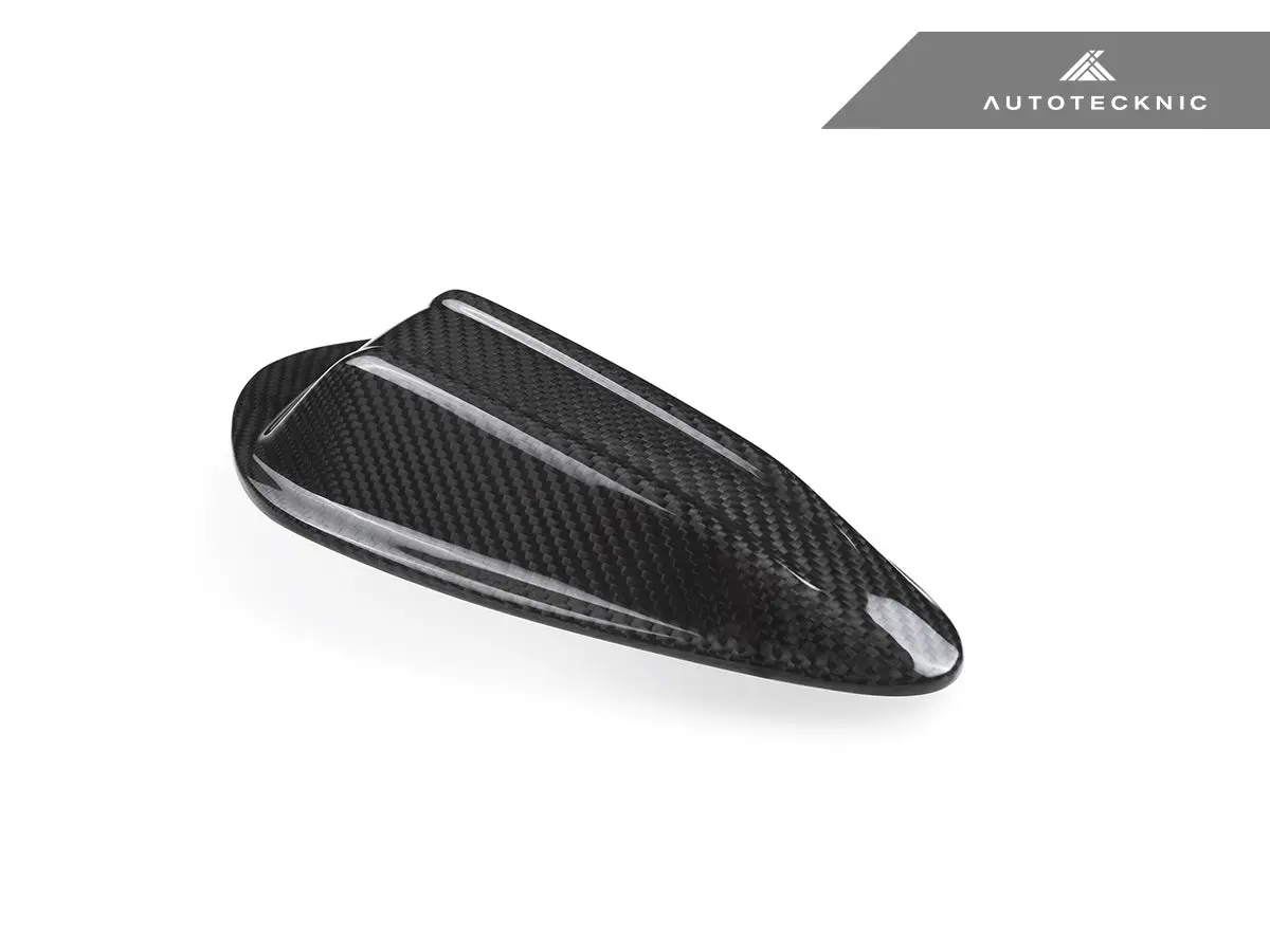 Autotecknic Dry Carbon Roof Antenna Cover - G22 4-Series Lci 1