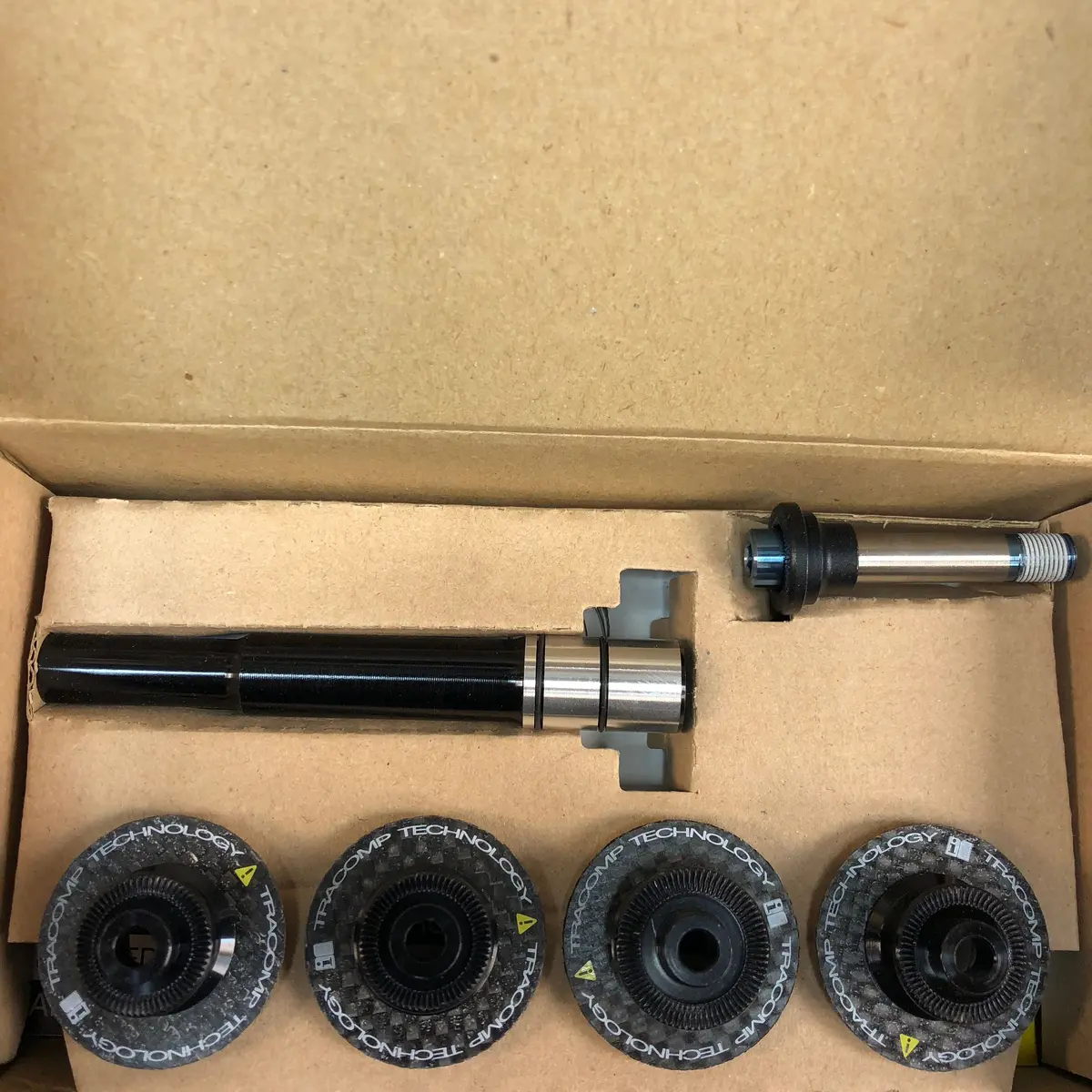 Mavic Rear Axle Assembly R-Sys Sl - 10847001 1