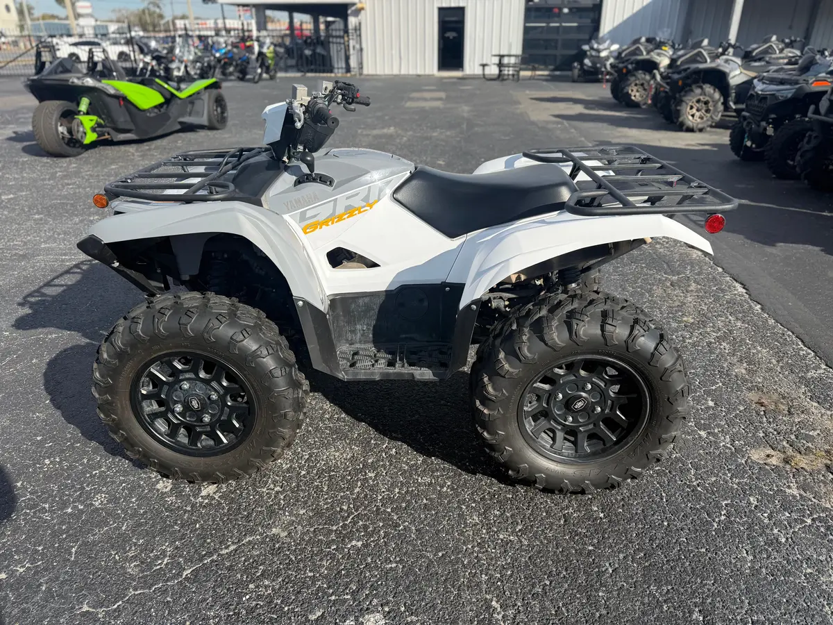 2024 Yamaha Grizzly 700 1