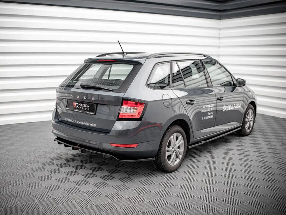 Central Rear Splitter (Vertical Bars) Skoda Fabia Estate Mk3 Facelift 2