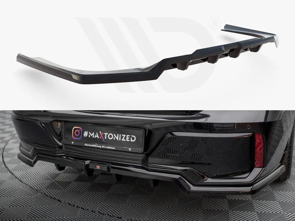 Maxton Design Central Rear Splitter (Vertical Bars) Bmw 7 M-Pack G70 1