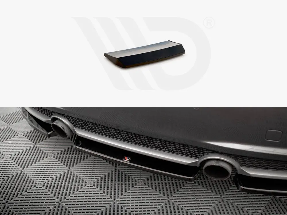 Maxton Design Central Rear Splitter Audi Tt S-Line 8S 1