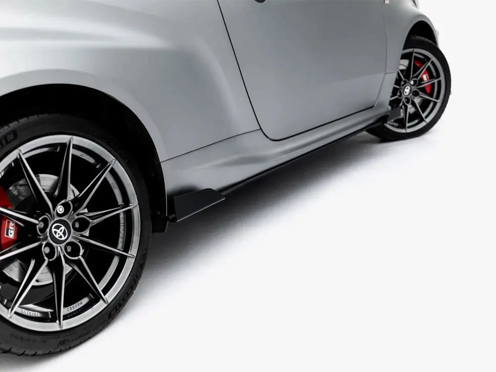 Maxton Design Street Pro Side Skirt Diffusers + Flaps Toyota Gr Yaris Mk4 Facelift 2
