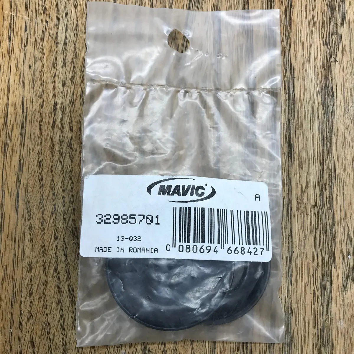 Mavic Adjusting Nut And Hub Cap Cxr/Cosmic 2015+ Front Hub - 32985701 1