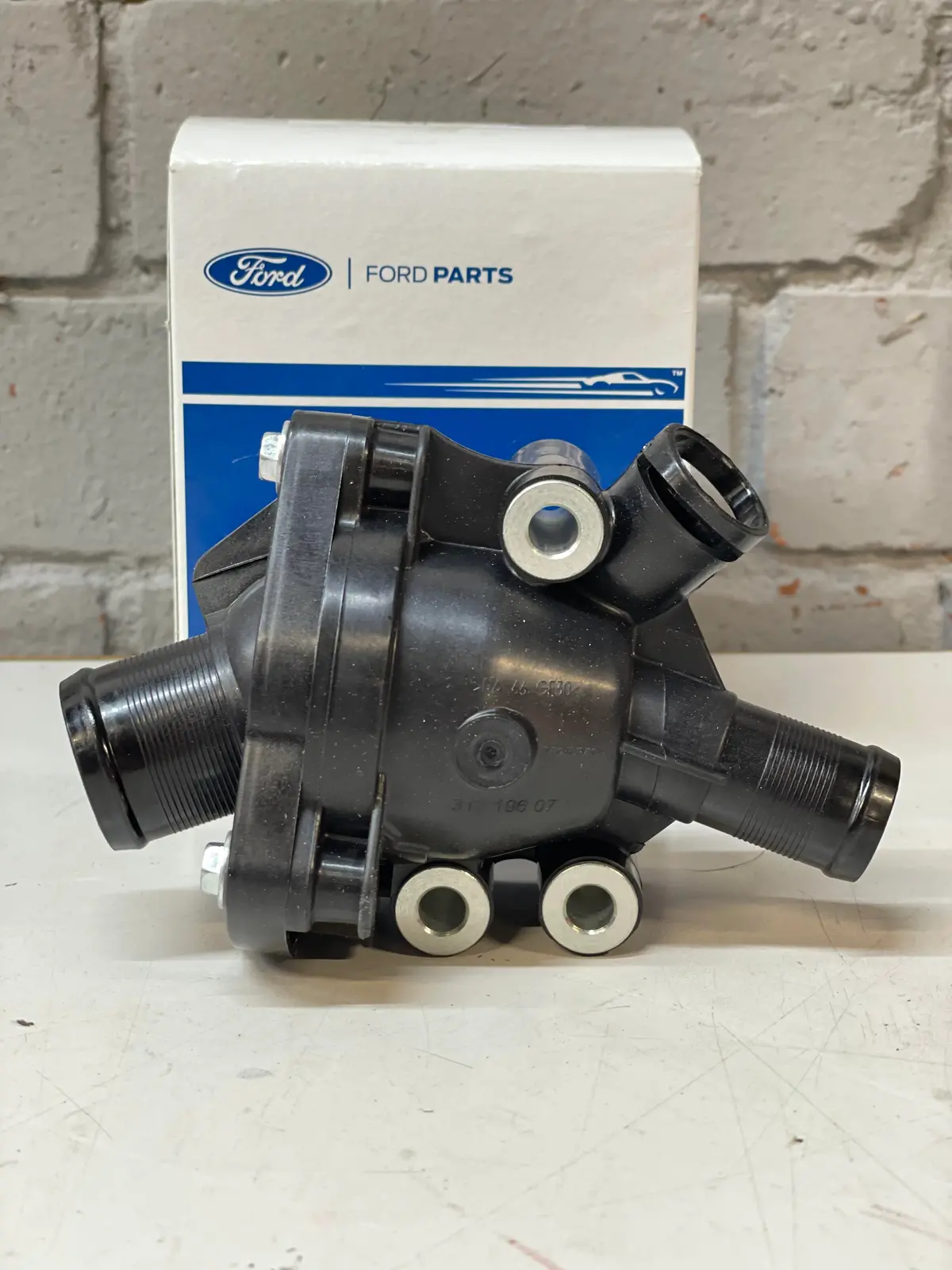 Mk2 Ford Focus St St225 & Rs 2.5L Genuine Thermostat Housing 1