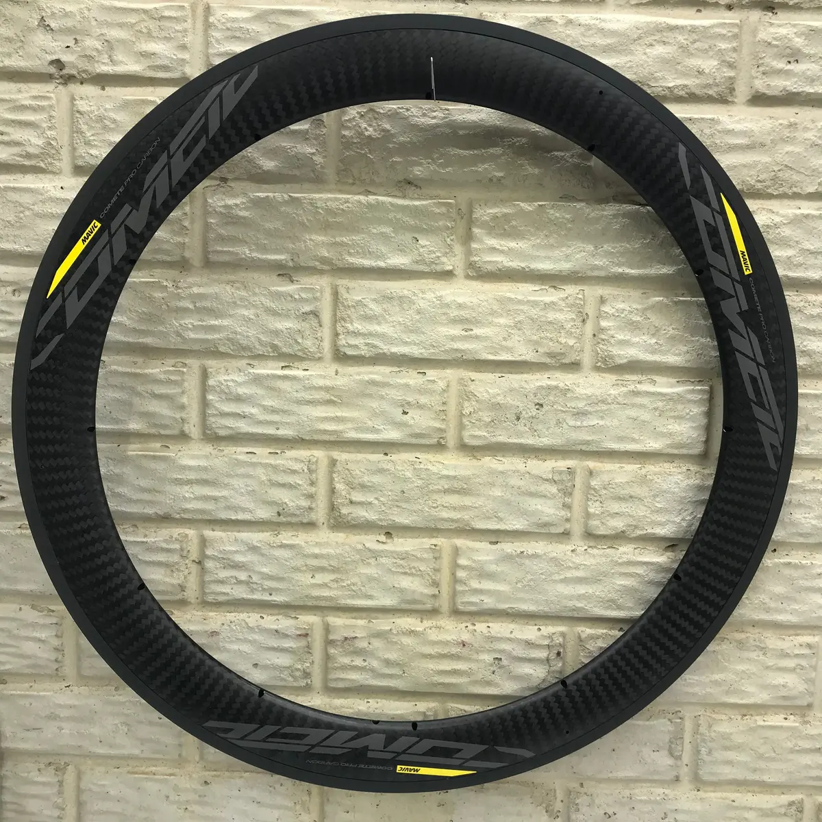 Mavic Comete Pro Carbon Disc Rear Rim 2018+ - V2732313 1
