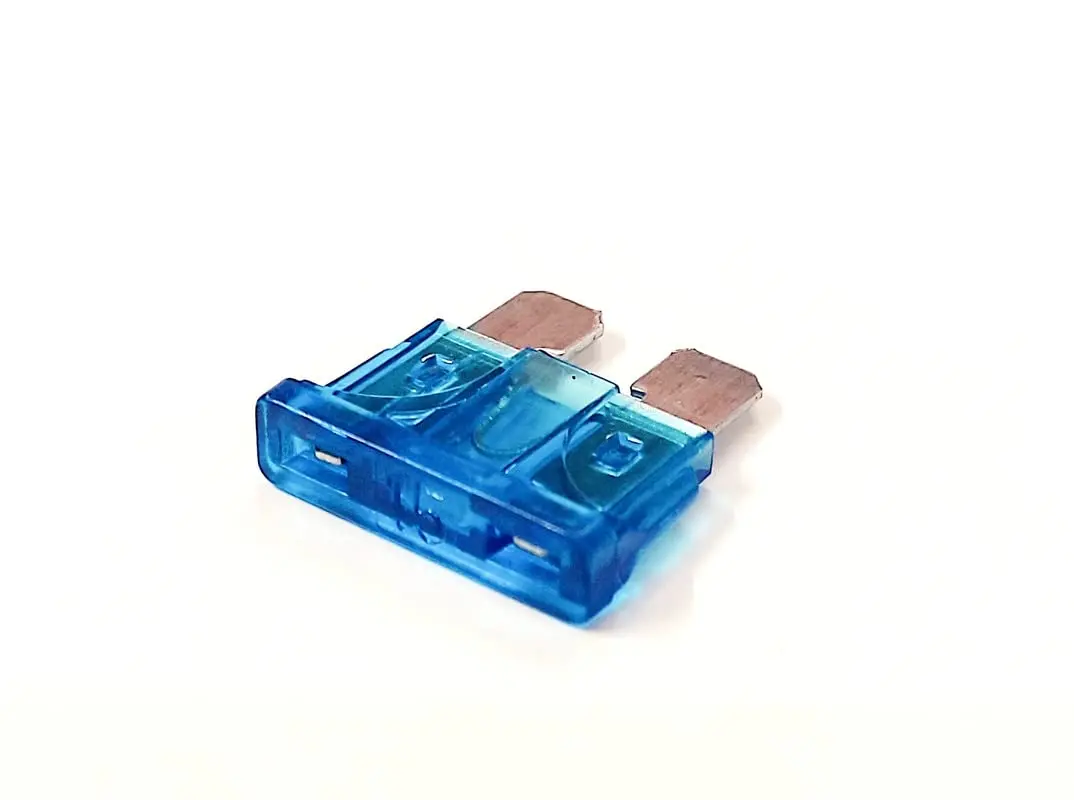 15A Oswald Norm Automotive Blade Fuse 1