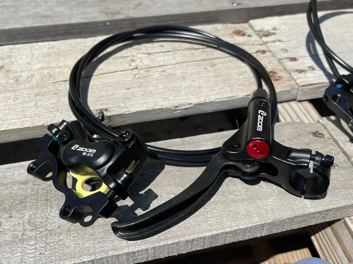 Razor / Etm™ 4 Piston Hydro Brake Kit 1