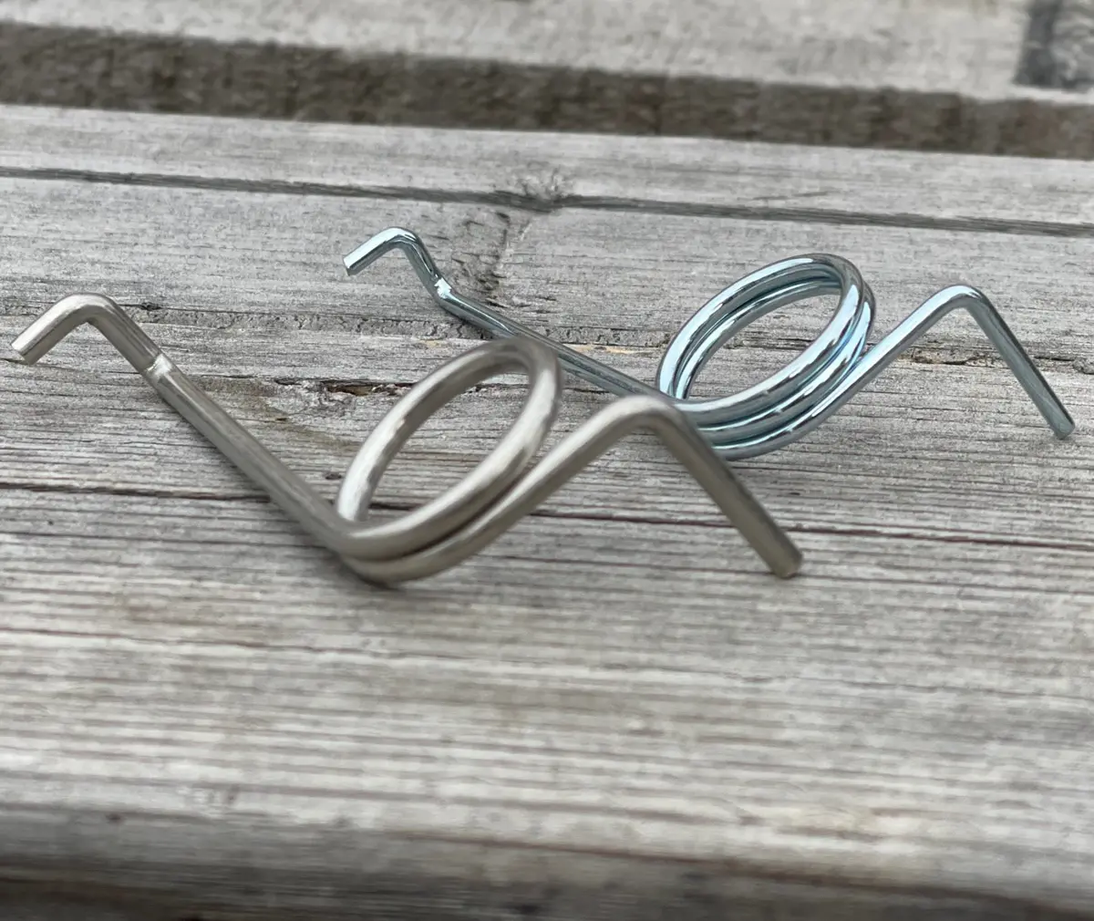 E&C Razor Chain Tensioner Spring 1
