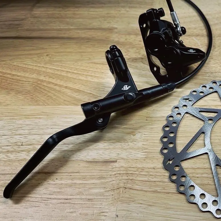 Extreme Razor / Etm™ Hydro Brake Kit 1
