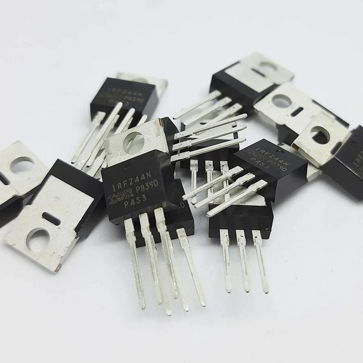 Irfz44 N N-Channel Power Mosfet 8A, 200 V, 3-Pin Transistor Irf Z 44 1
