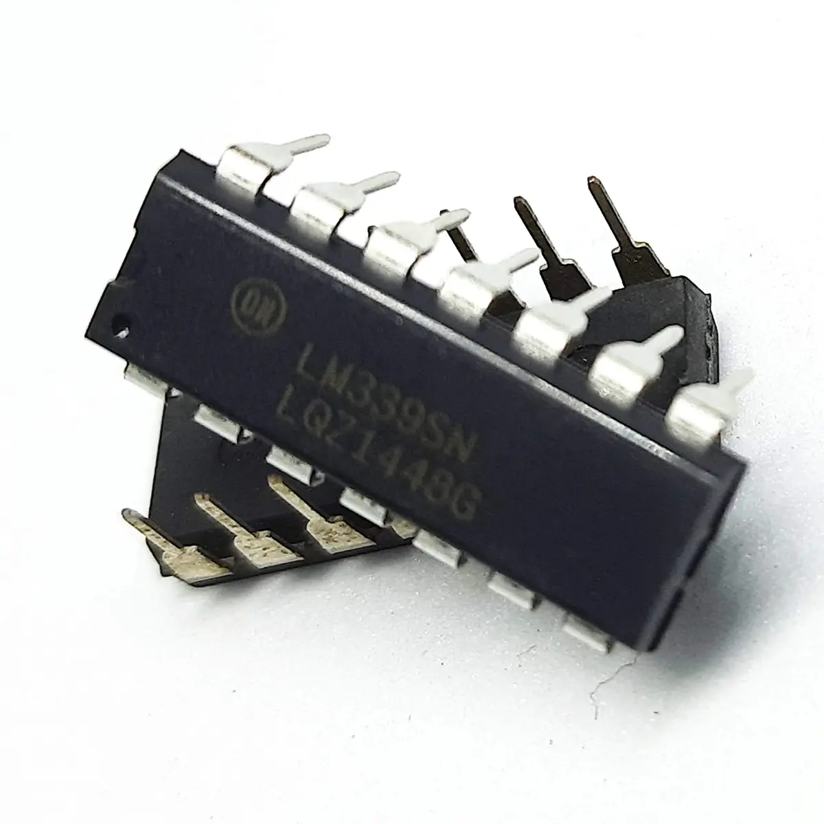 Lm339 Single Supply Quad Comparators Pdip−14 1