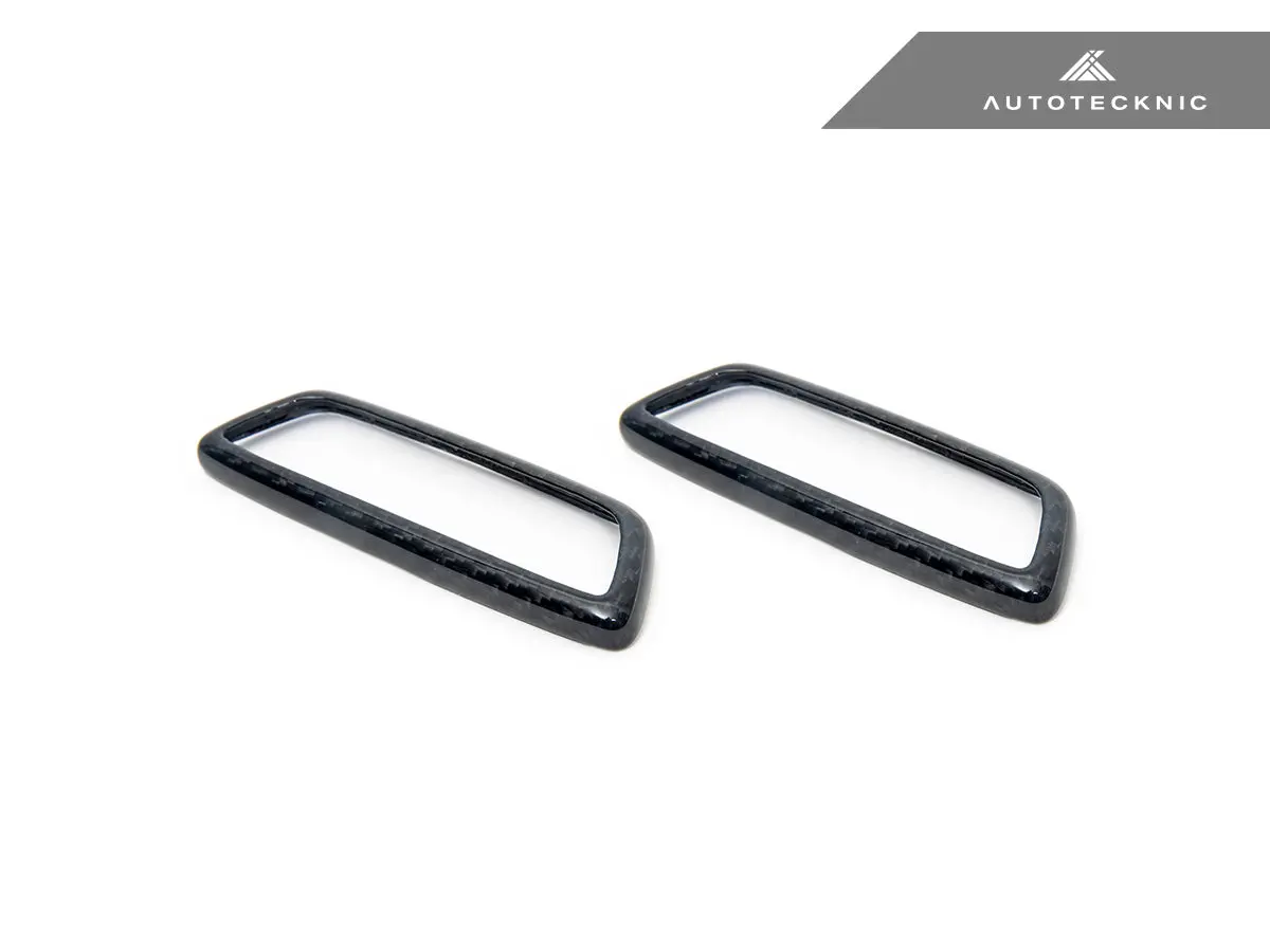 Autotecknic Dry Carbon Front Seat Illuminated Emblem Cover - Bmw M 1