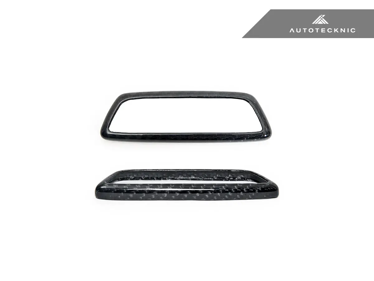 Autotecknic Dry Carbon Front Seat Illuminated Emblem Cover - Bmw M 6