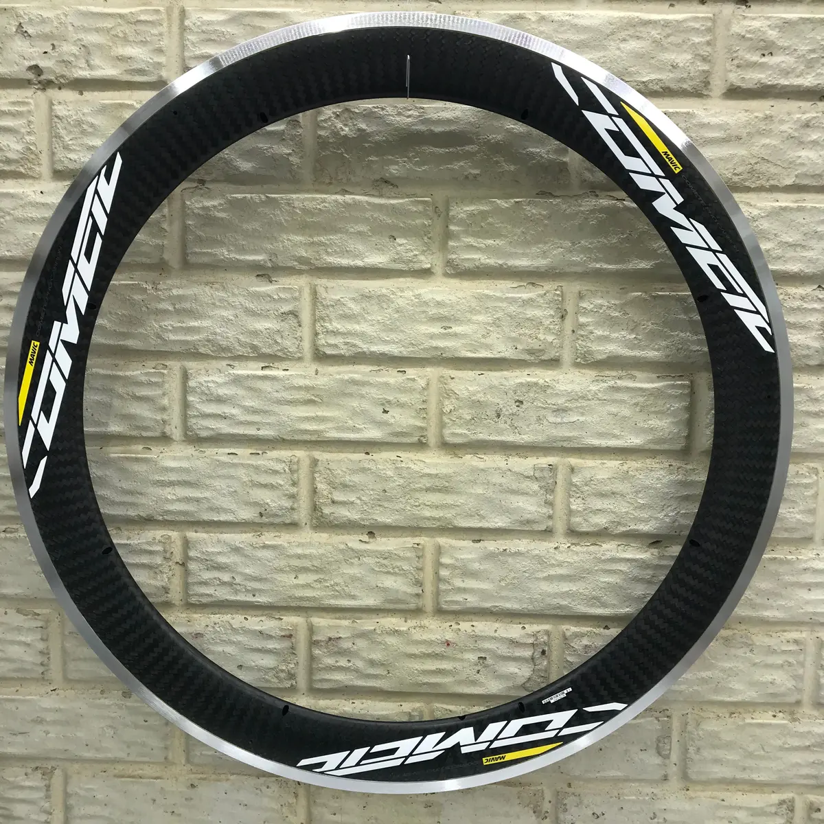 Mavic Comete Pro Carbon Front Rim 2018+ - V2732010 1