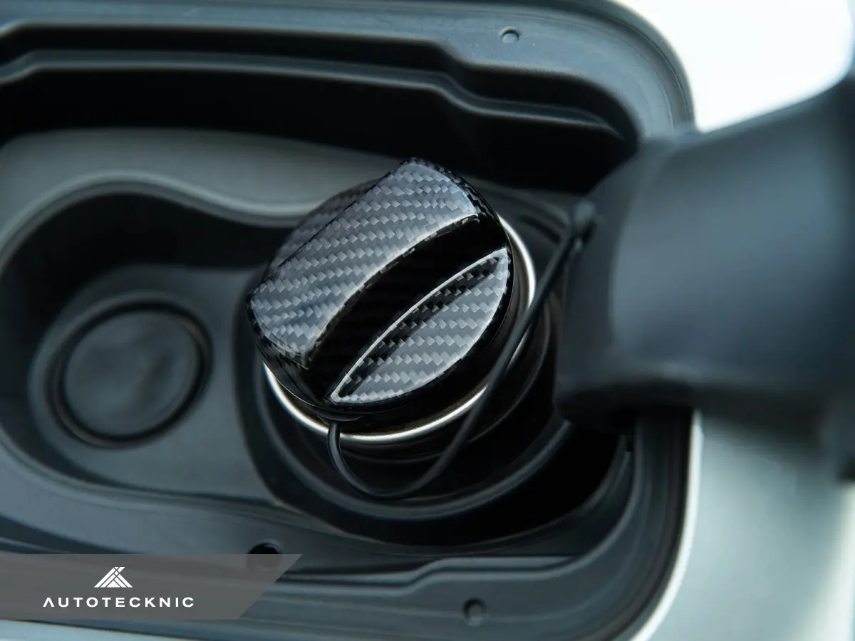 Autotecknic Dry Carbon Competition Fuel Cap Cover - G42 2-Series Coupe 1