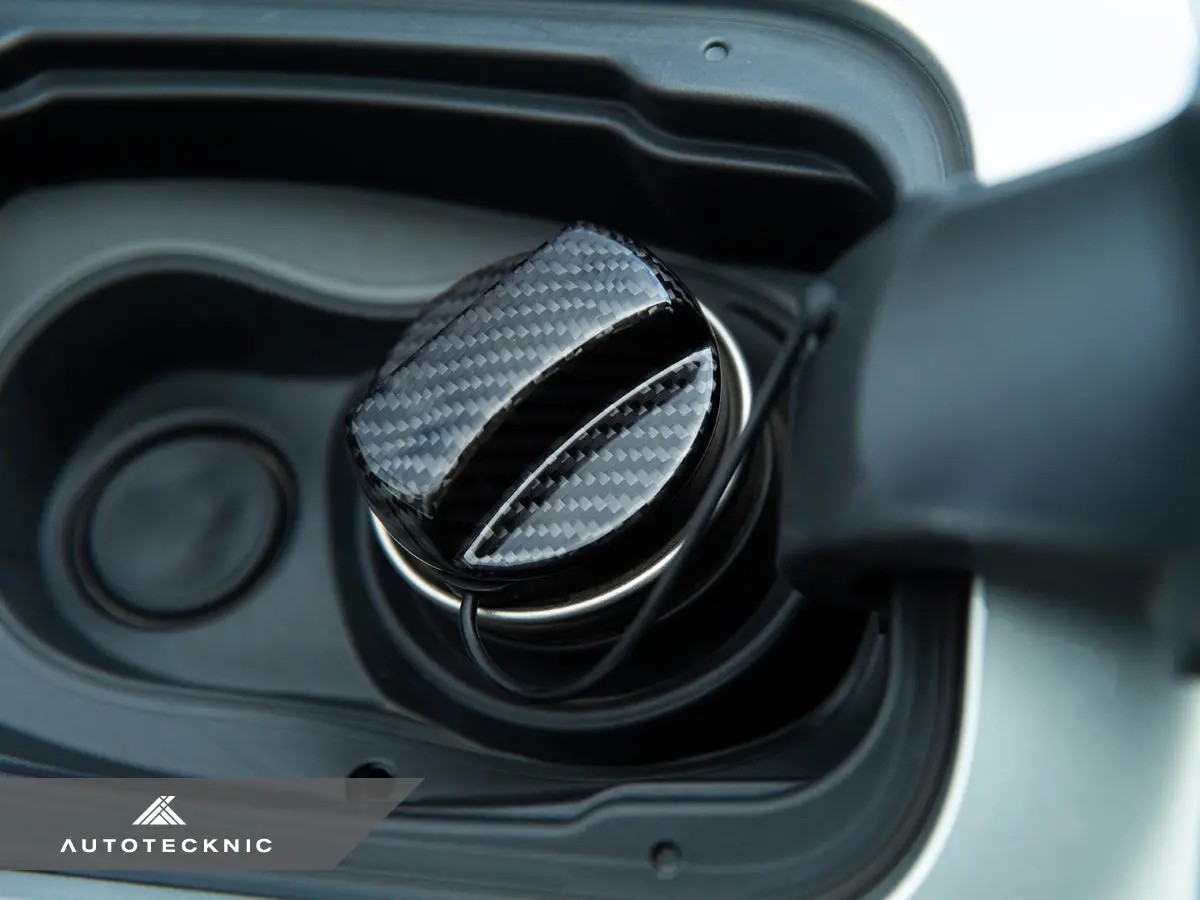 Autotecknic Dry Carbon Competition Fuel Cap Cover - U11 X1 1