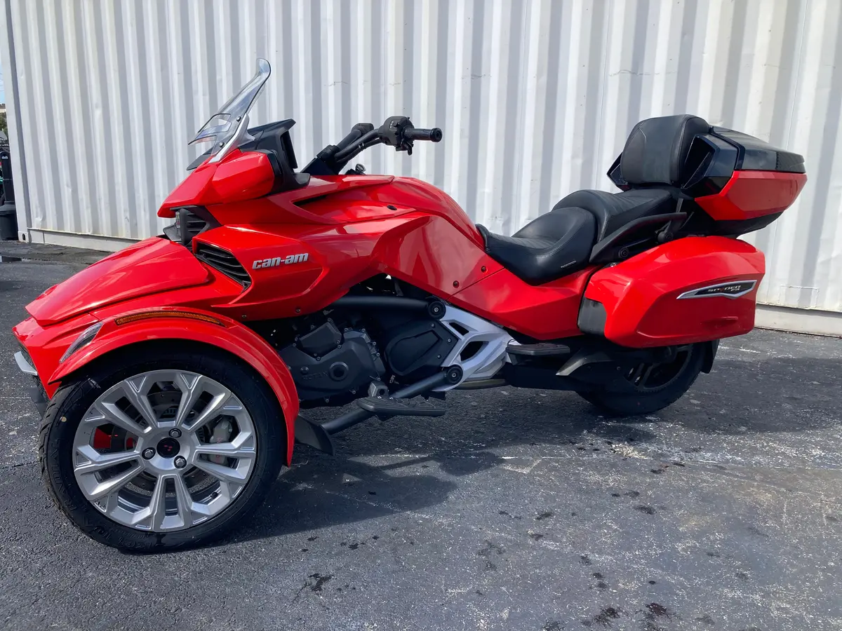 2024 Can-Am Spyder F3 Ltd 1