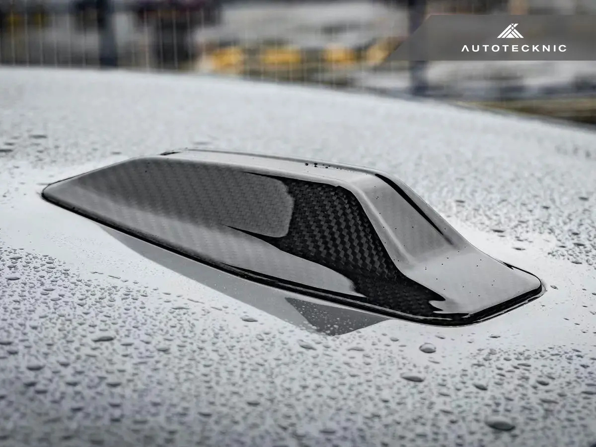 Autotecknic Dry Carbon Roof Antenna Cover - U06 2-Series Active Tourer | U11 X1 2