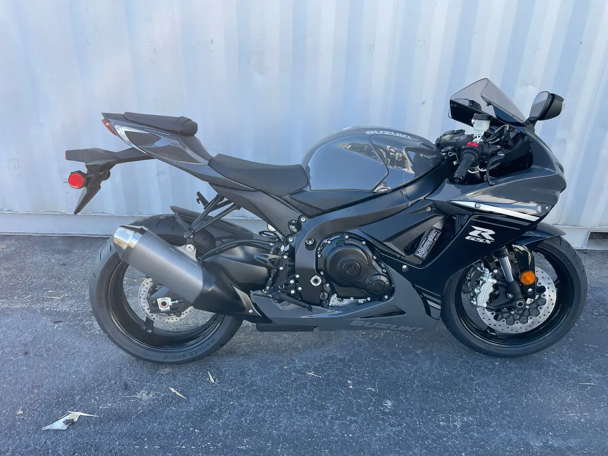 2025 Suzuki Gsx-R 600 1