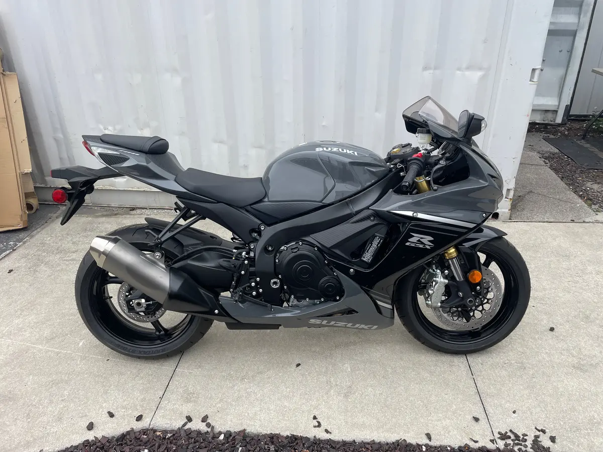 2025 Suzuki Gsx-R 750 1