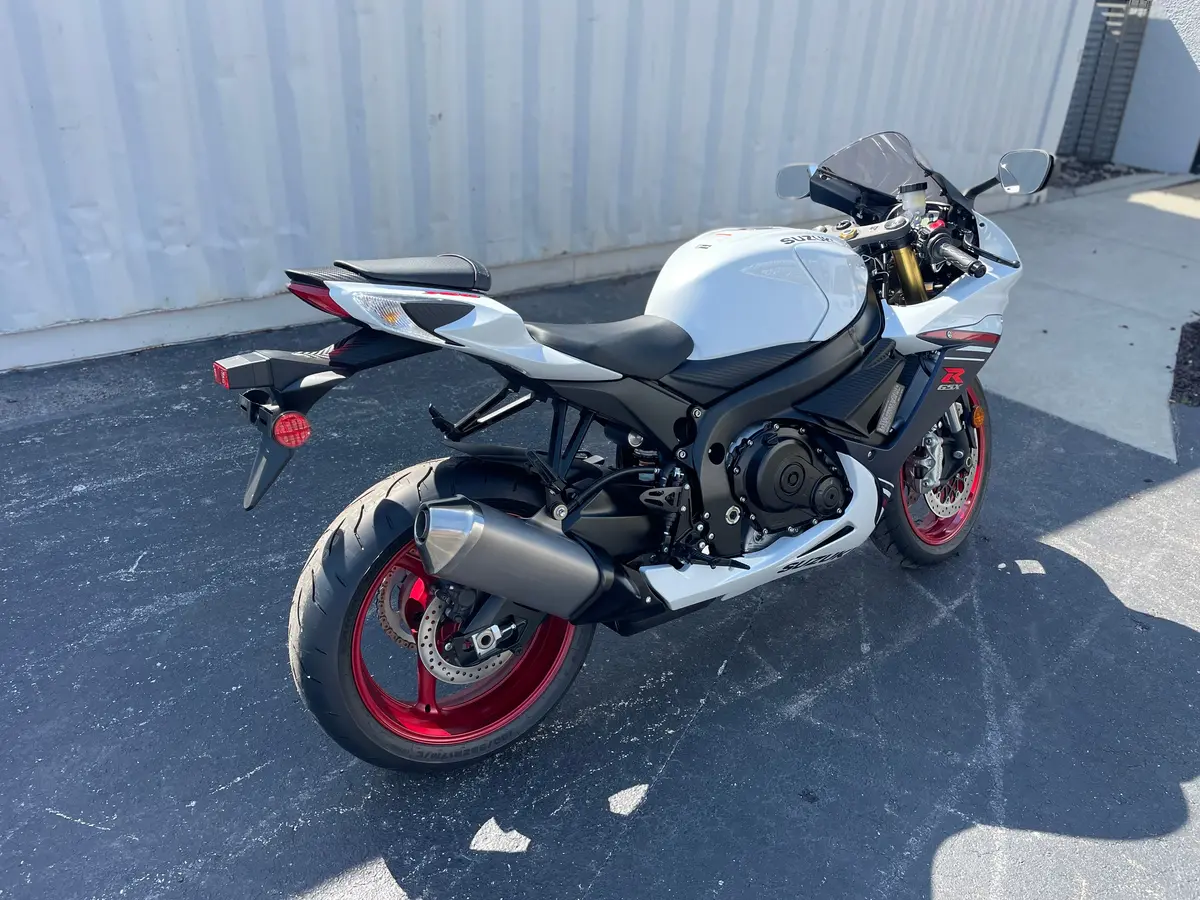 2025 Suzuki Gsx-R 750 2