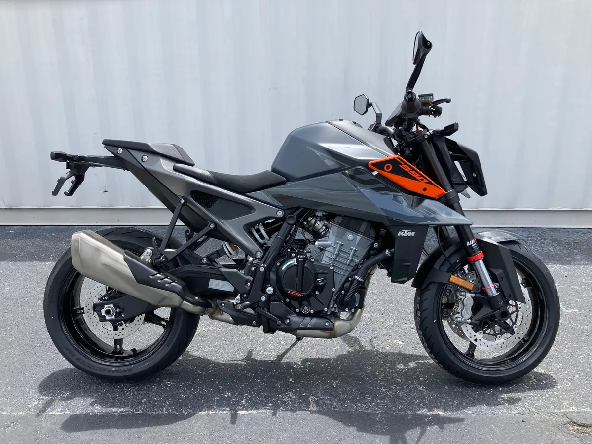2024 Ktm 990 Duke 1