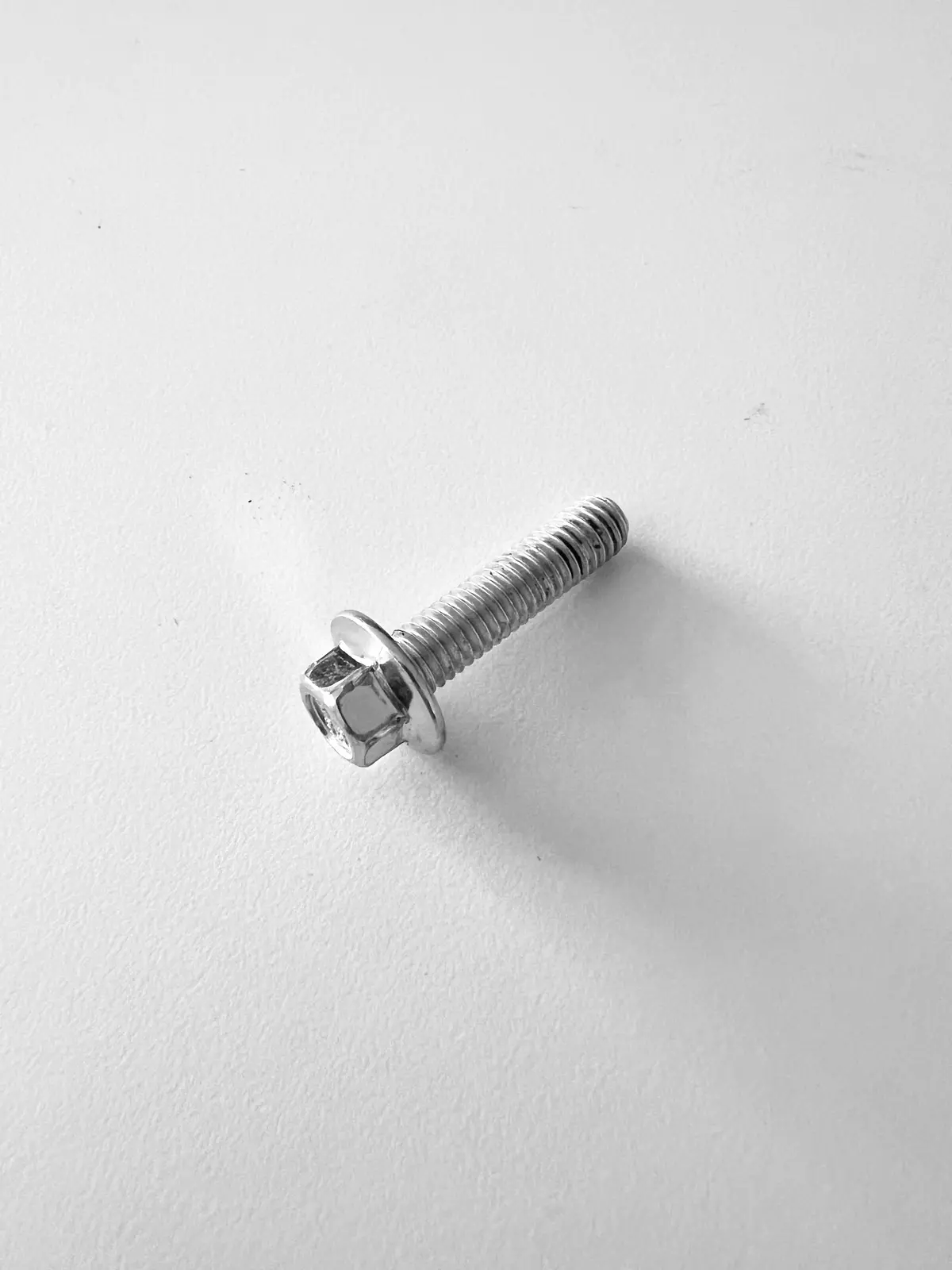 M6x25 Flanged Hex Bolt 1