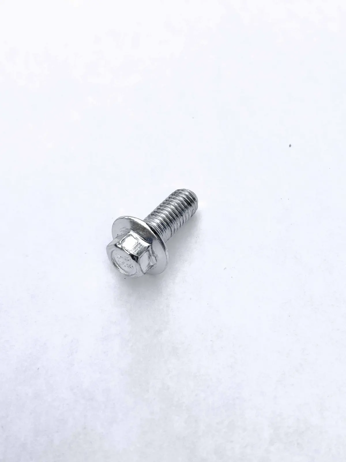 M8x16mm Flanged Hex Bolt 1
