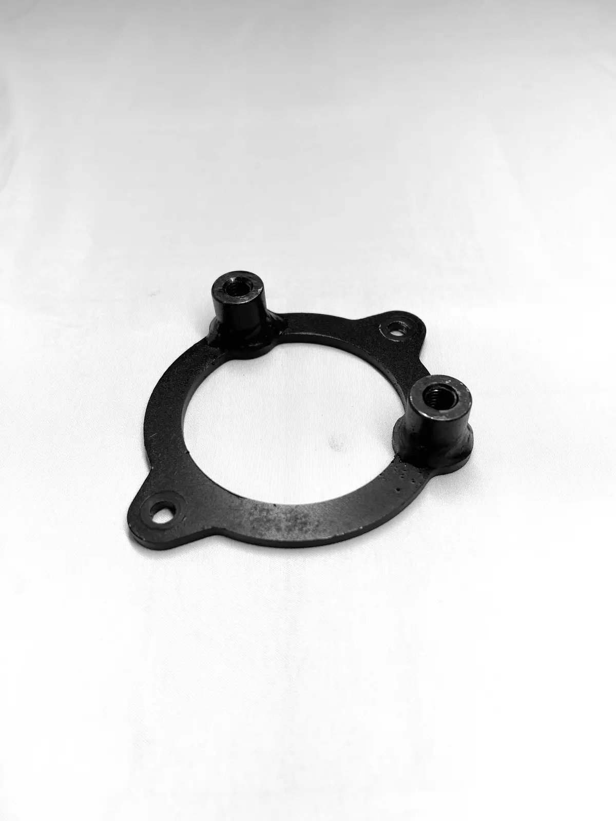 Motor Bracket, Rear - Etm Rtr 2025 1
