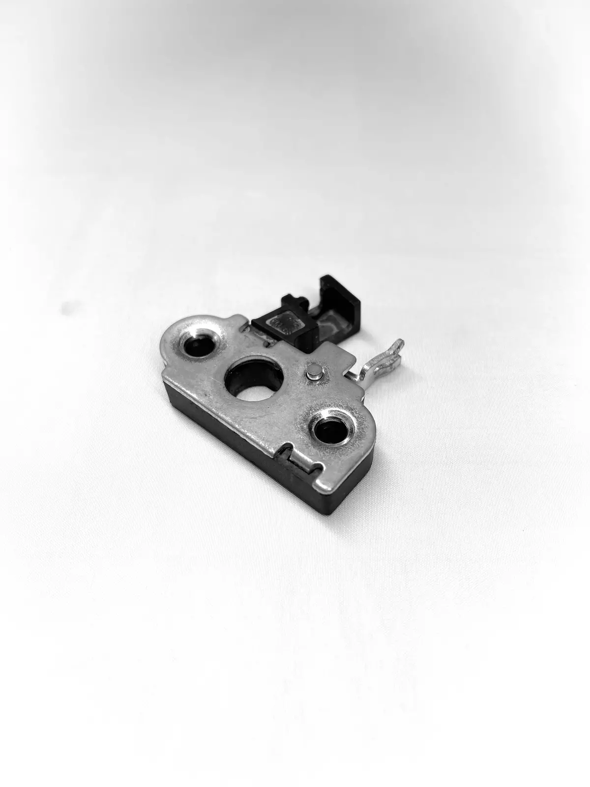 Seat Latch - Etm Rtr 2025 1
