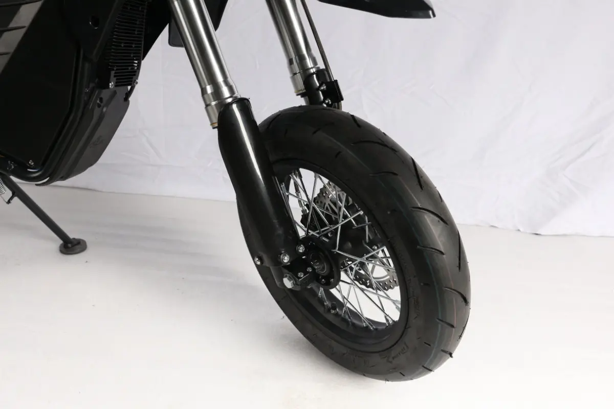 Etm™ Rtr  12In Supermoto Wheel Set 1