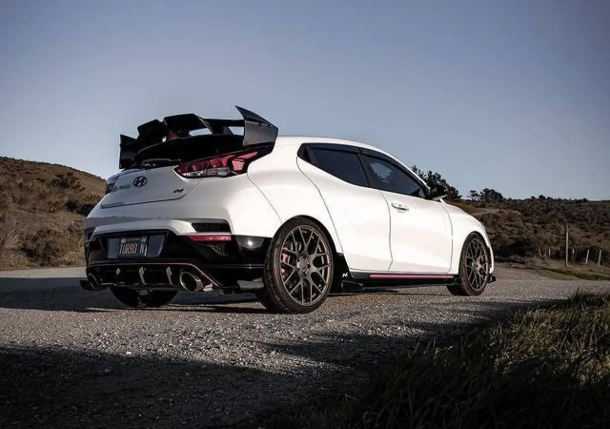 [Back-Order] Hyundai Veloster N V2 Spoiler 1