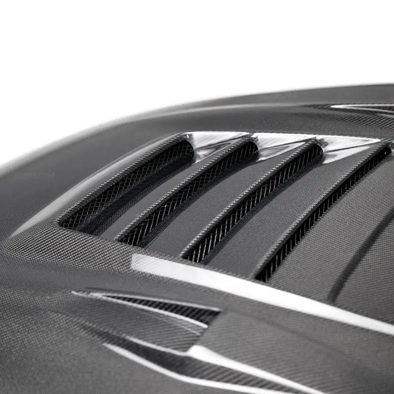 Seibon 09-12 Nissan Gtr R35 Ds-Style Carbon Fiber Hood 2