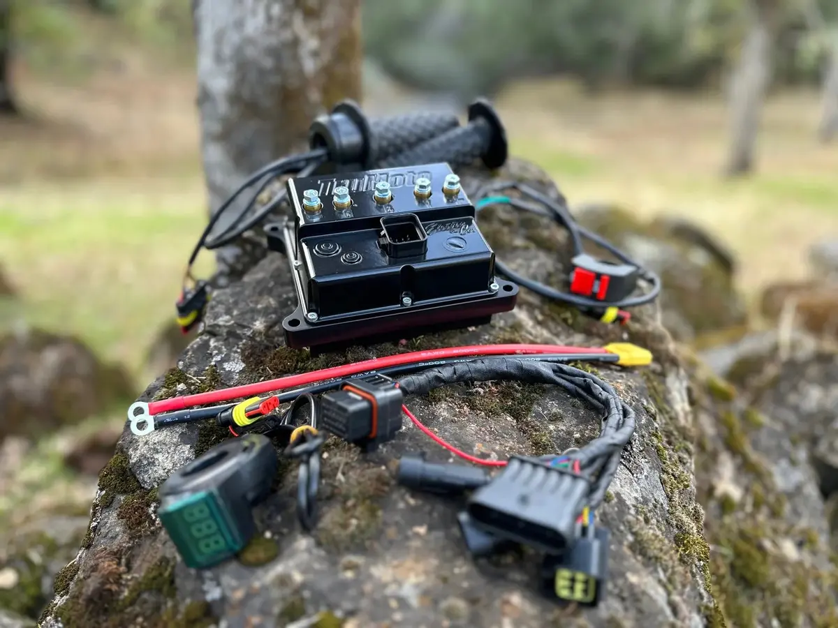 Extreme 11,000W Razor Kit 1