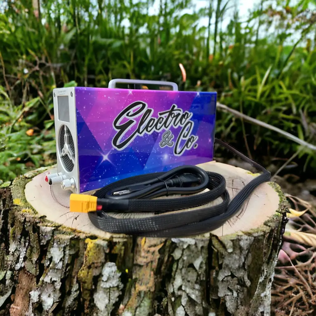 E&C Lightning Charger 1