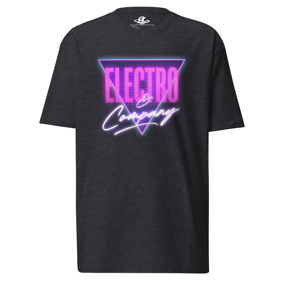 2D and 3D Design T-Shirt - Image 9