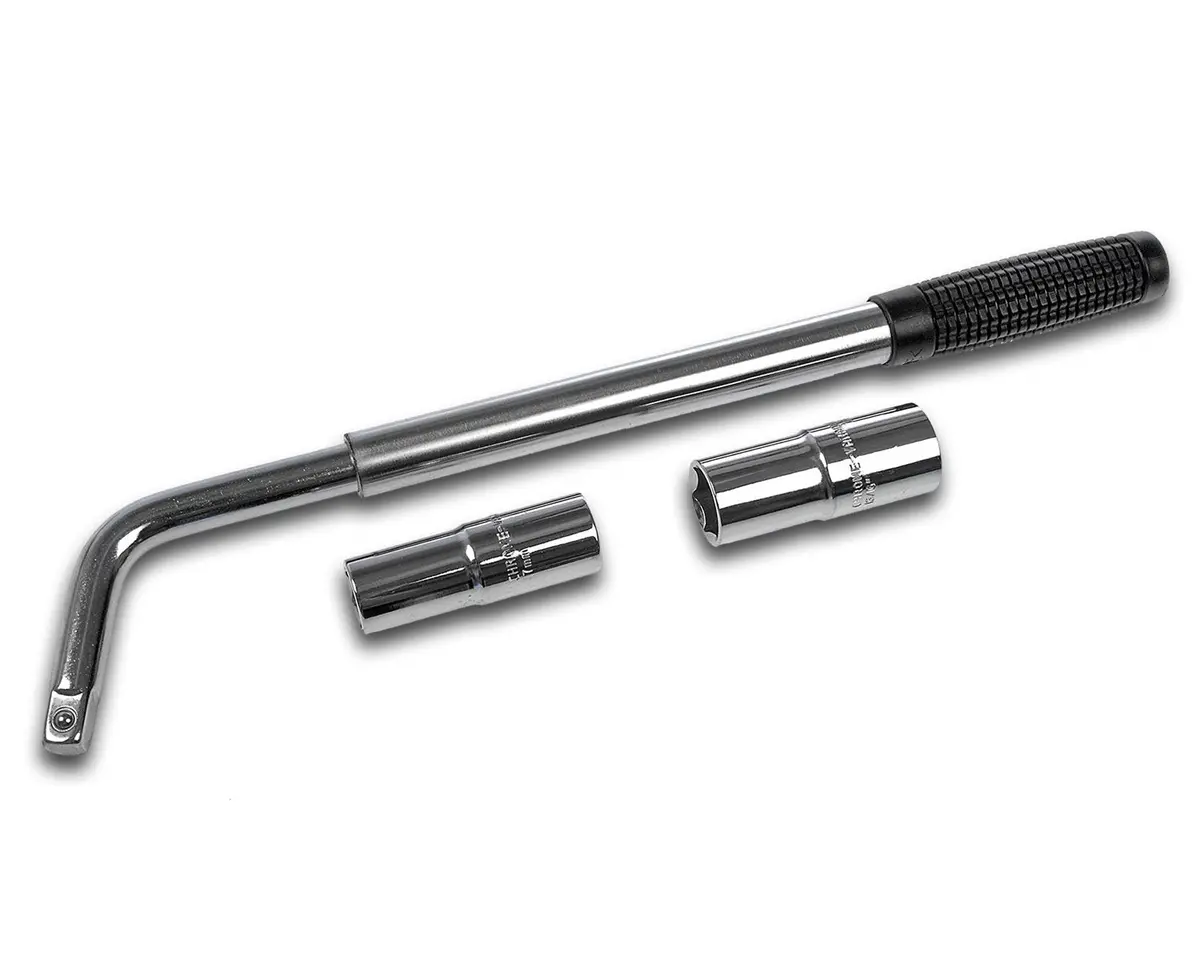 Extending Power Breaker Bar Tool With Sockets 1