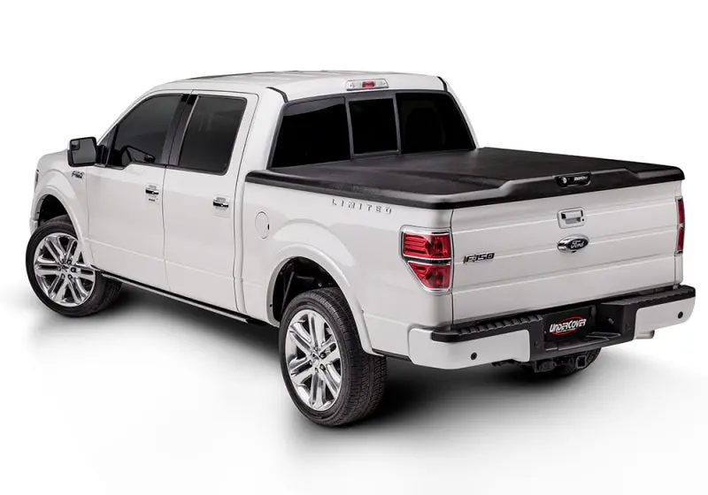 Undercover 2022 Nissan Frontier 5Ft Elite Bed Cover - Black Textured 1